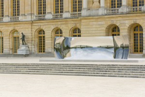 Anish Kapoor, C-Curve, 2007; stainless steel; installation view at the Château de Versailles, 2015; photo courtesy of Kapoor Studio, Kamel Mennour, and Lisson Gallery, © Tadzio