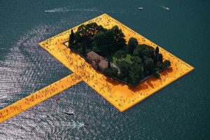 Christo and Jeanne-Claude, The Floating Piers, Lake Iseo, Italy, 2016; photo by Wolfgang Volz, © 2016 Christo