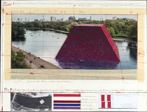 Christo, The Mastaba (Project for London, Hyde Park, Serpentine Lake), Collage 2018: 43.1 x 55.9, Pencil, wax crayon, enamel paint, colour photograph by Wolfgang Volz, map, technical data, mylar and tape, Photo: André Grossmann © Christo 2018