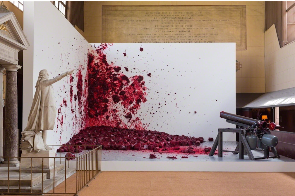 Anish Kapoor, Shooting into the Corner, 2008-2009; mixed media; installation view in the Jeu de Paume at the Château de Versailles, 2015; photo courtesy of Kapoor Studio, © Tadzio