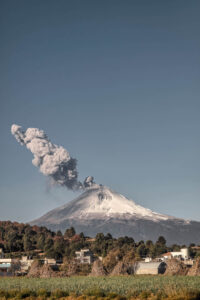 Santiago Arau, Popocatépetl, Enero, 2020, color digital print, image courtesy of Museo Amparo