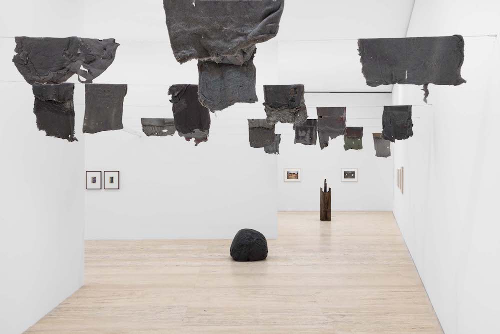 Installation view of Gabriel Orozco: Politécnico Nacional at Museo Jumex, 2025, photo by GLR Estudio, courtesy of Museo Jumex